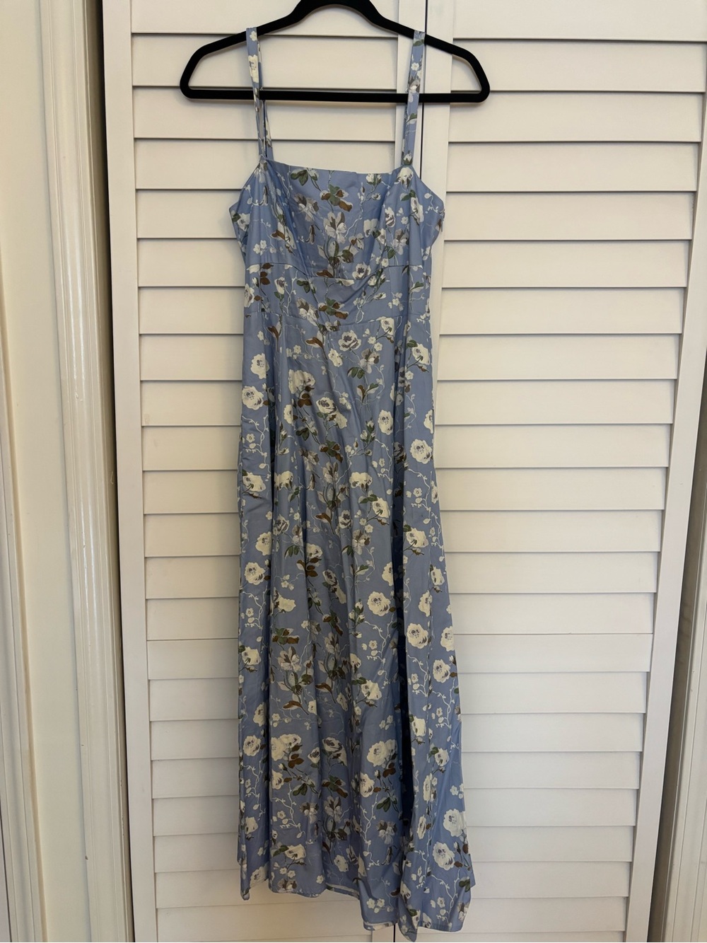 Hill House Margot Dress in Light Blue Floral - Picture 3 of 7